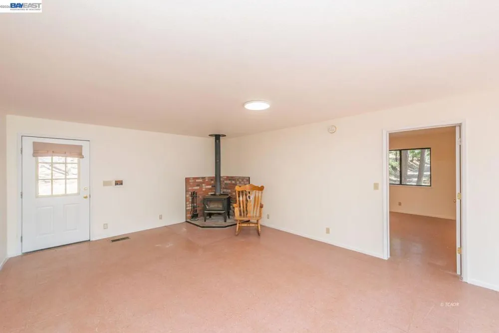 121 Mountain Aire Ln Trinity Center, CA 96091