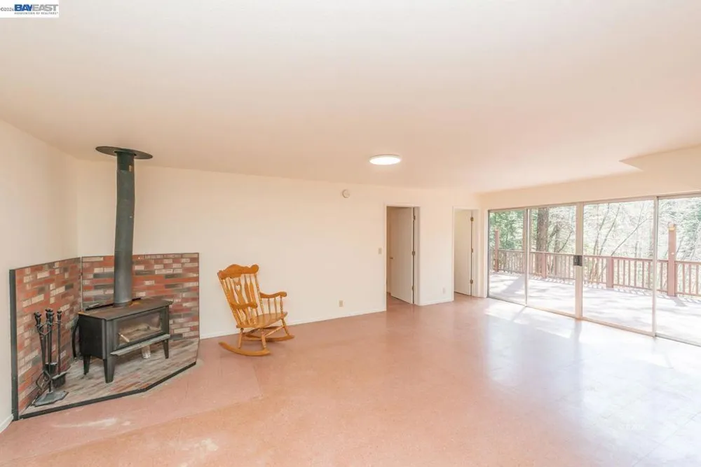 121 Mountain Aire Ln Trinity Center, CA 96091