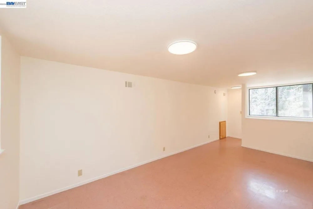 121 Mountain Aire Ln Trinity Center, CA 96091