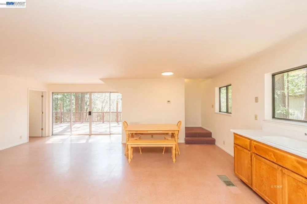 121 Mountain Aire Ln Trinity Center, CA 96091