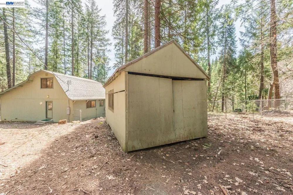 121 Mountain Aire Ln Trinity Center, CA 96091