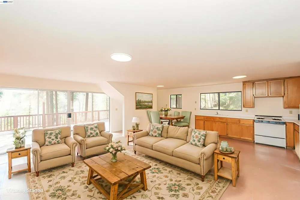 121 Mountain Aire Ln Trinity Center, CA 96091