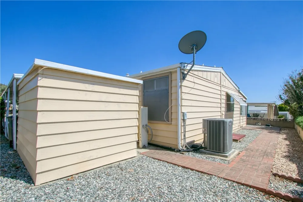 10333 Overland Cherry Valley, CA 92223