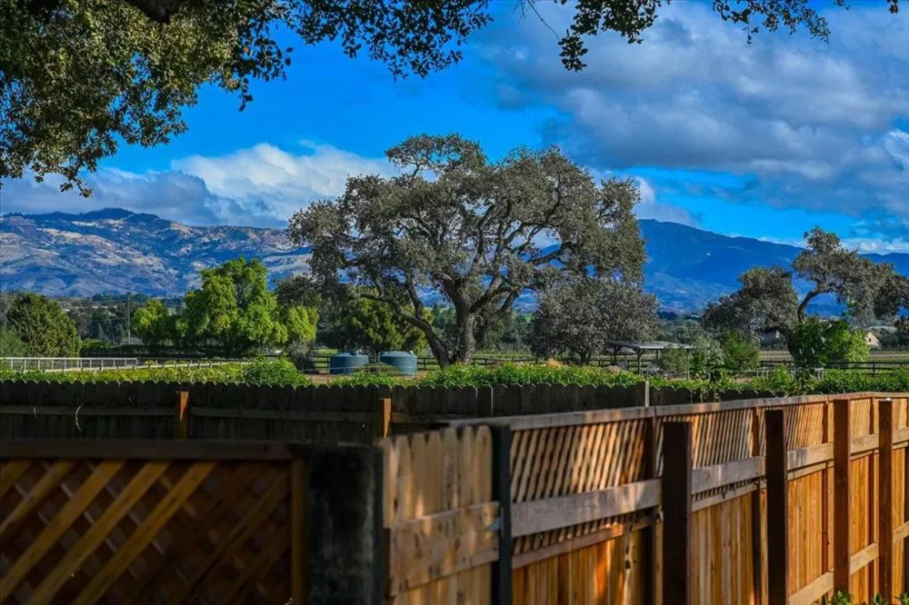 2480 Roblar Avenue Los Olivos, CA 93441