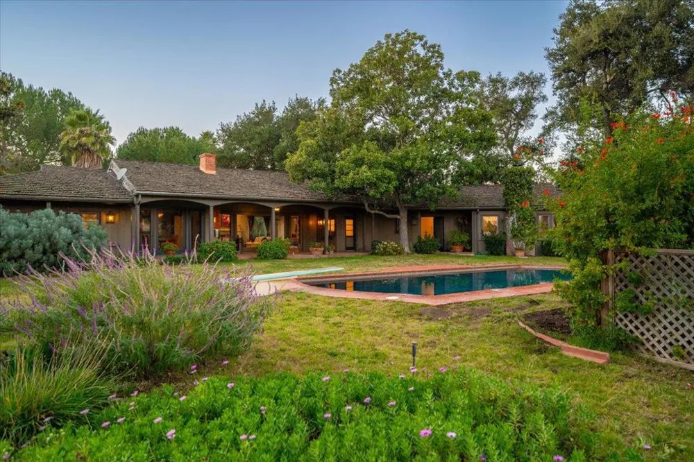 2480 Roblar Avenue Los Olivos, CA 93441