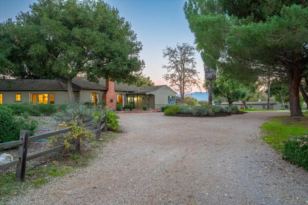 2480 Roblar Avenue Los Olivos, CA 93441