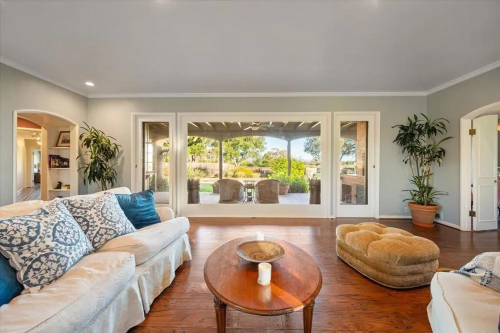 2480 Roblar Avenue Los Olivos, CA 93441