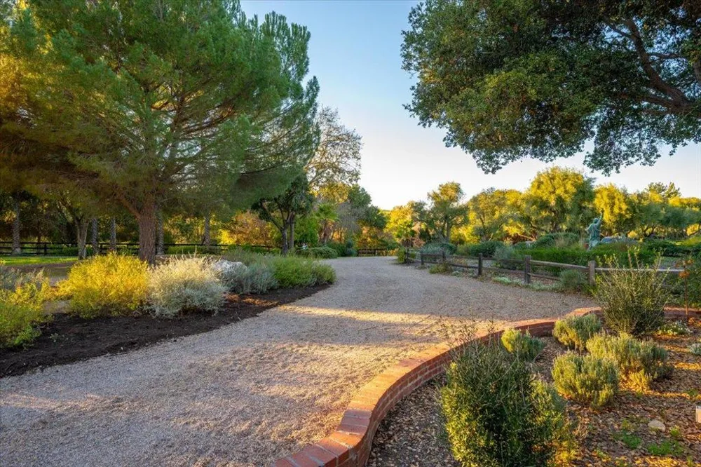 2480 Roblar Avenue Los Olivos, CA 93441