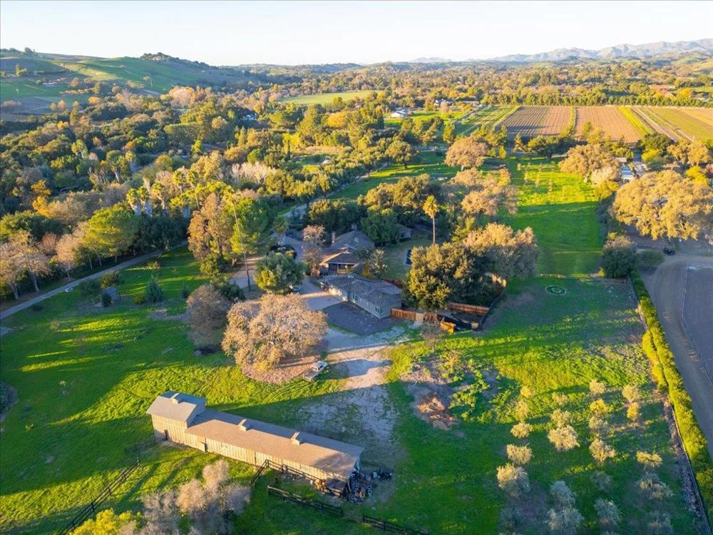 2480 Roblar Avenue Los Olivos, CA 93441
