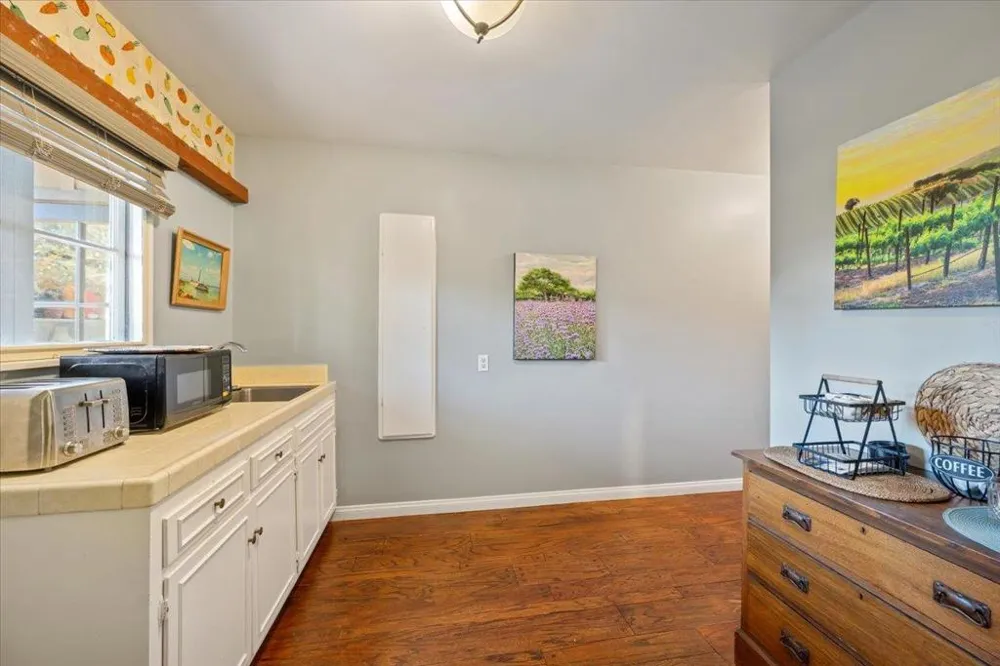 2480 Roblar Avenue Los Olivos, CA 93441