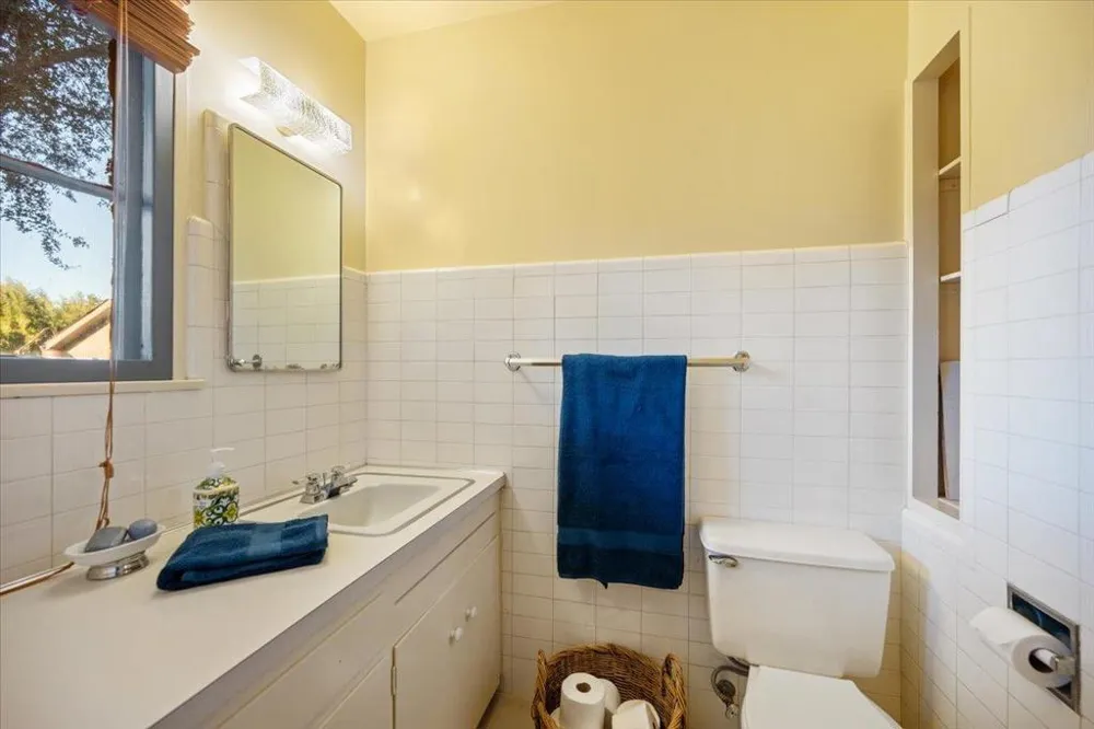 2480 Roblar Avenue Los Olivos, CA 93441