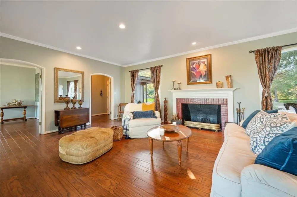 2480 Roblar Avenue Los Olivos, CA 93441