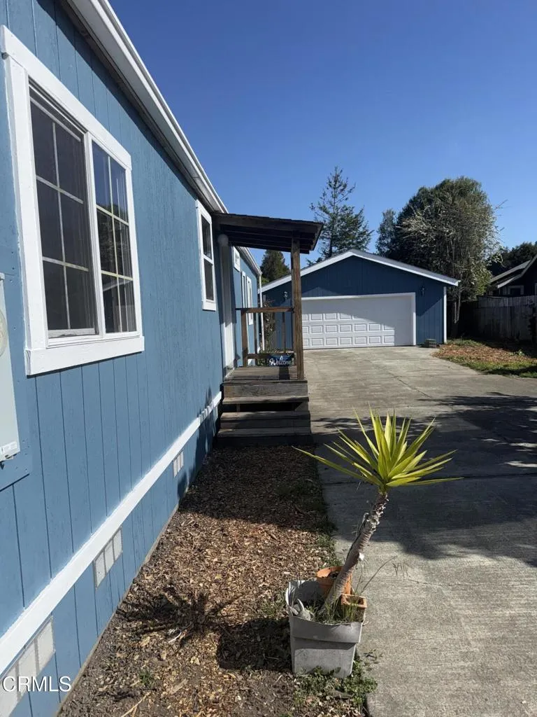 1361 E Oak Street Fort Bragg, CA 95437
