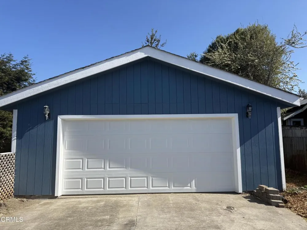 1361 E Oak Street Fort Bragg, CA 95437