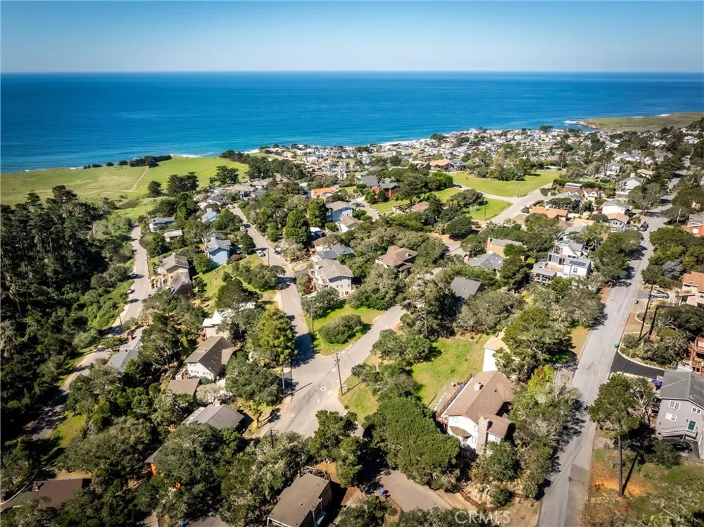 1606 Saint James Cambria, CA 93428