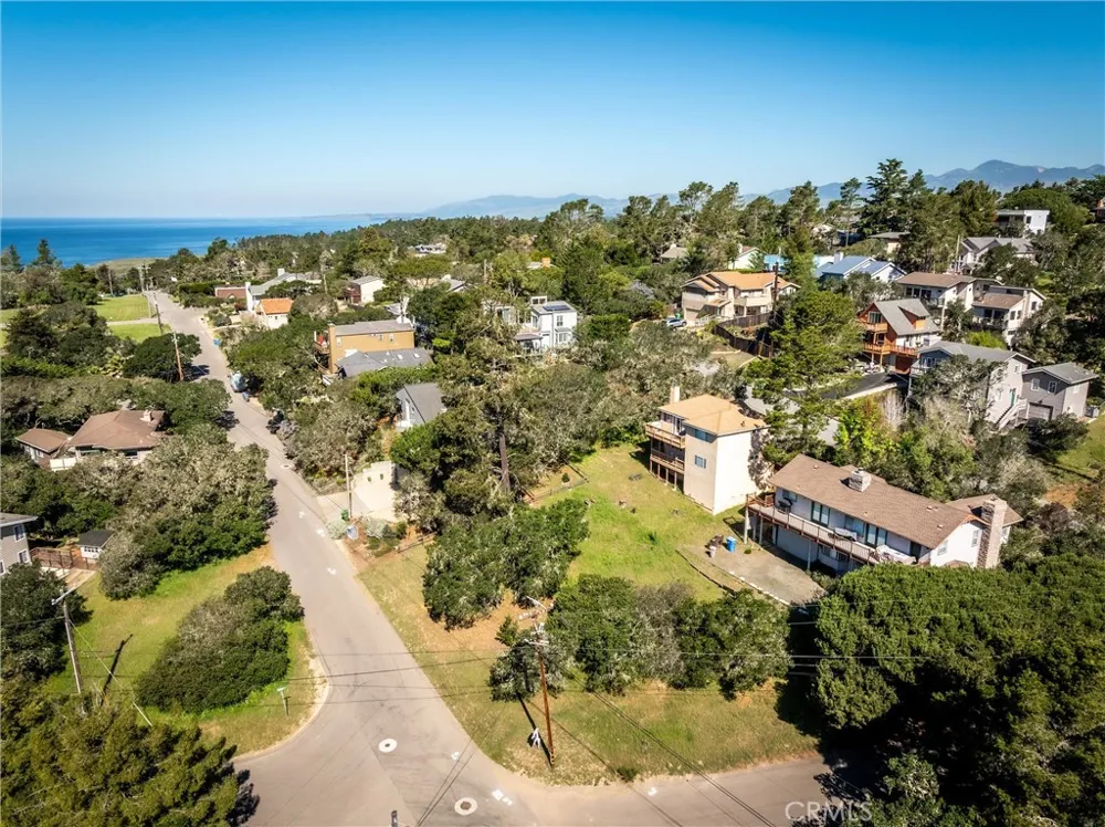 1606 Saint James Cambria, CA 93428