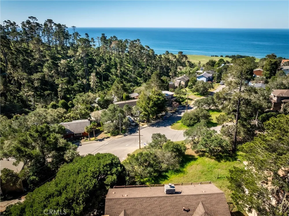 1606 Saint James Cambria, CA 93428