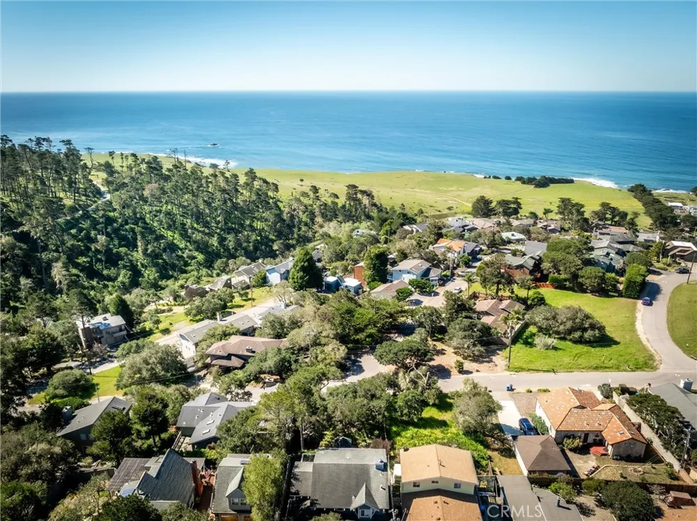 1606 Saint James Cambria, CA 93428