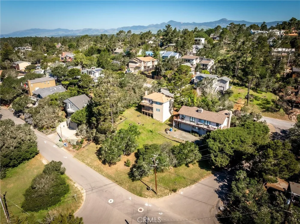 1606 Saint James Cambria, CA 93428