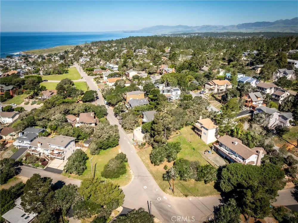 1606 Saint James Cambria, CA 93428
