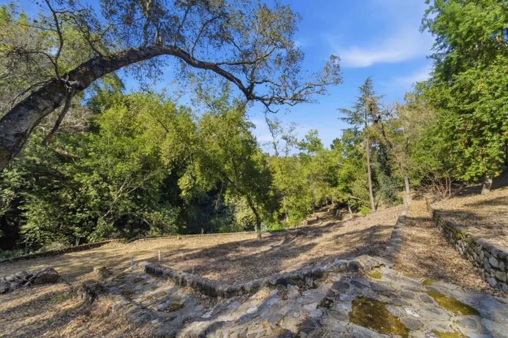 15400 Madrone Hill Road Saratoga, CA 95070