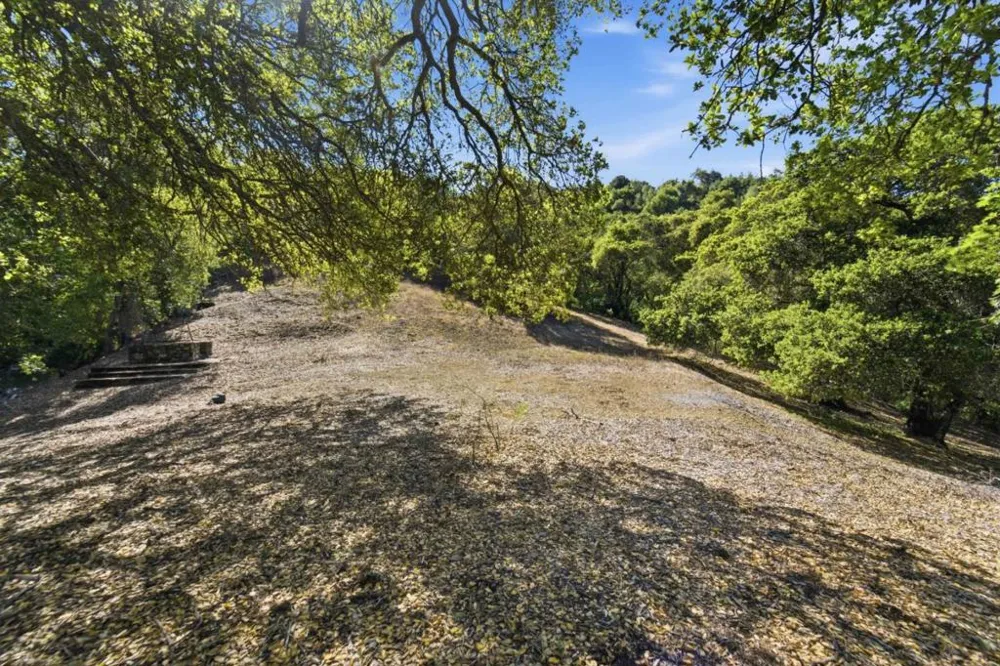 15400 Madrone Hill Road Saratoga, CA 95070