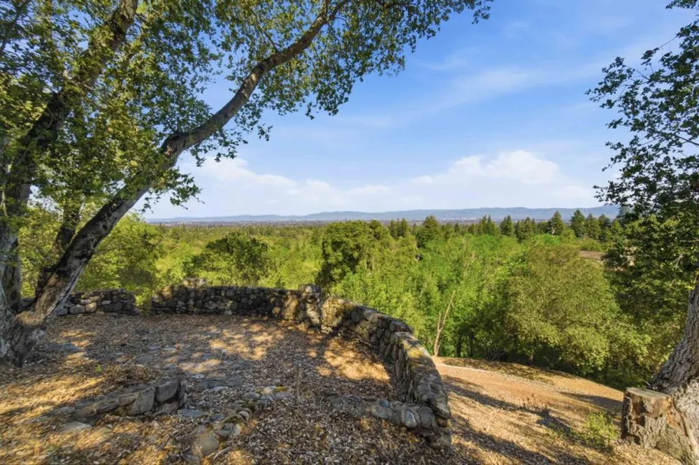 15400 Madrone Hill Road Saratoga, CA 95070