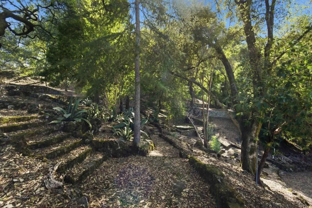 15400 Madrone Hill Road Saratoga, CA 95070