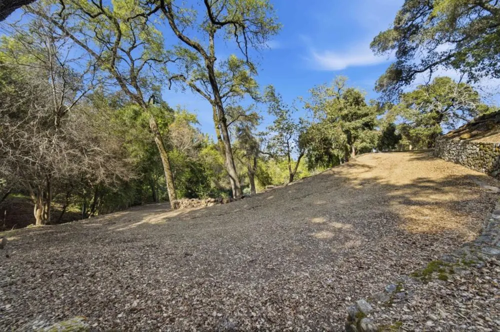 15400 Madrone Hill Road Saratoga, CA 95070