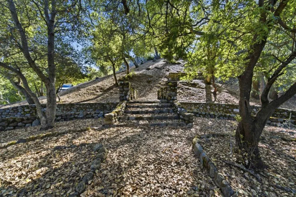 15400 Madrone Hill Road Saratoga, CA 95070