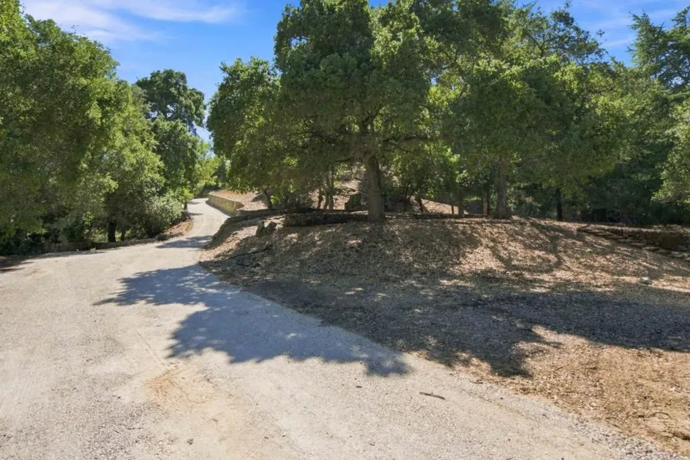 15400 Madrone Hill Road Saratoga, CA 95070