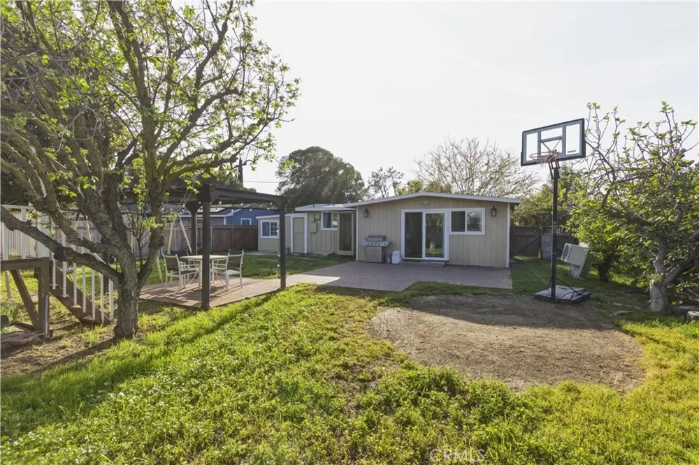 2330 Meadowbrook Merced, CA 95348
