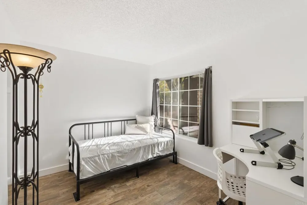10665 Escobar Drive San Diego, CA 92124