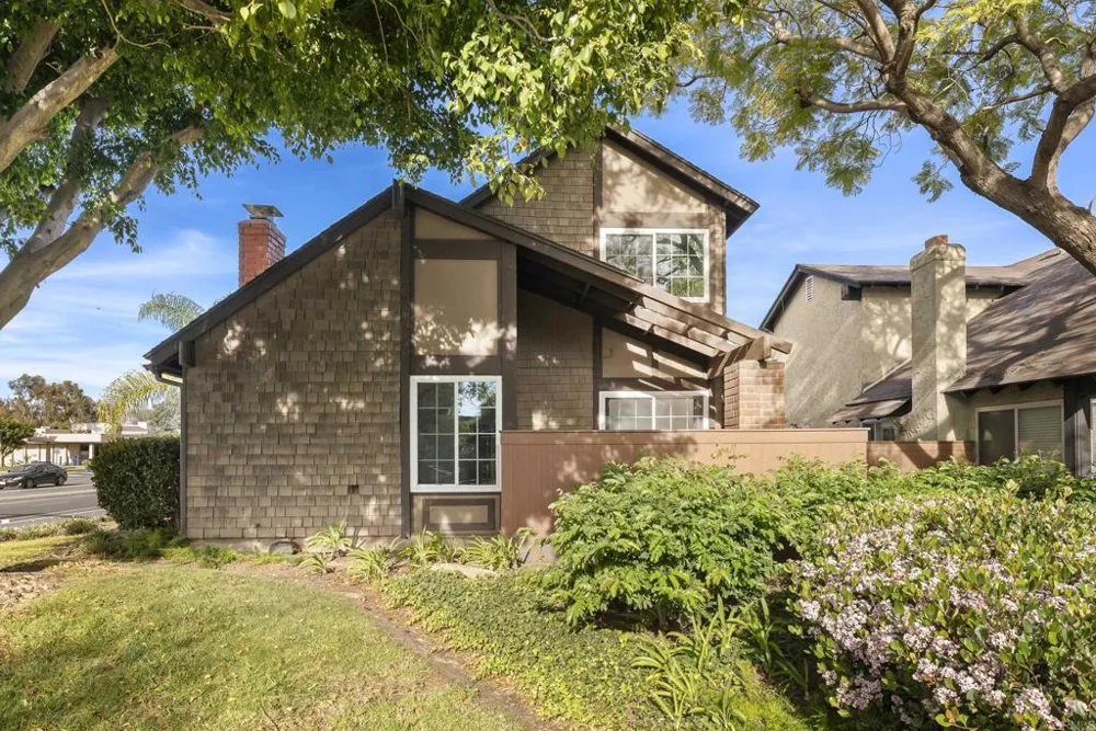 10665 Escobar Drive San Diego, CA 92124