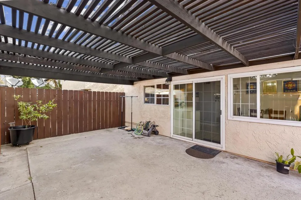 10665 Escobar Drive San Diego, CA 92124