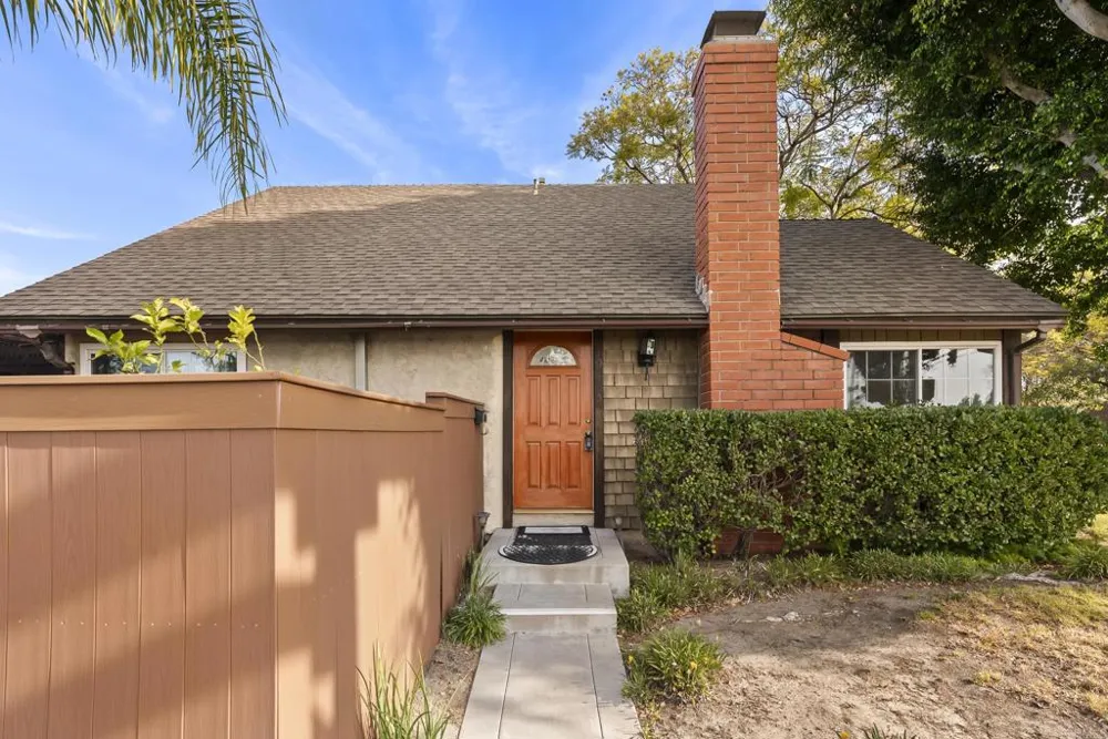10665 Escobar Drive San Diego, CA 92124