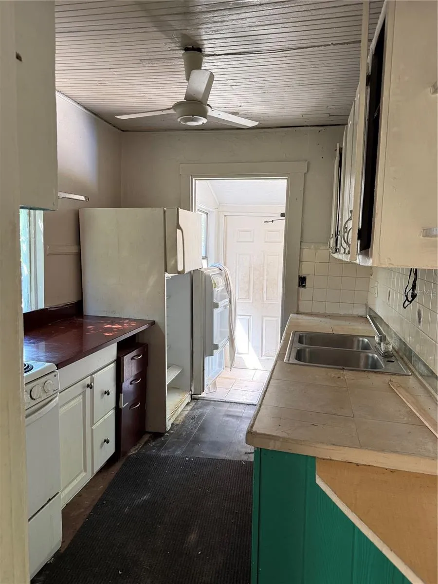 2007 43RD STREET S St Petersburg, FL 33711
