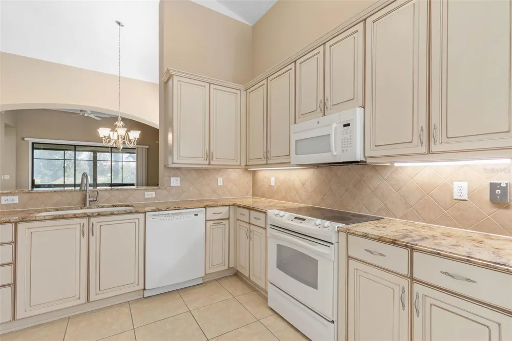 10 RIVER POINT DRIVE Palm Coast, FL 32137