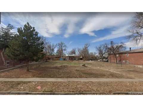 1915 Dallas Street