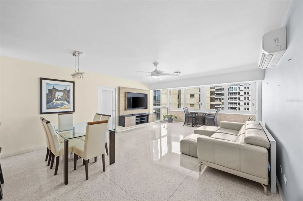 4429 AVE. ISLA VERDE #1103 Carolina, PR 00979