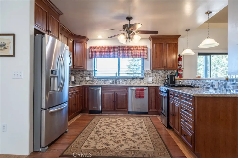 7501 Yosemite Park Yosemite, CA 95389