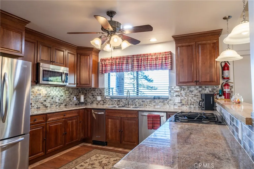 7501 Yosemite Park Yosemite, CA 95389