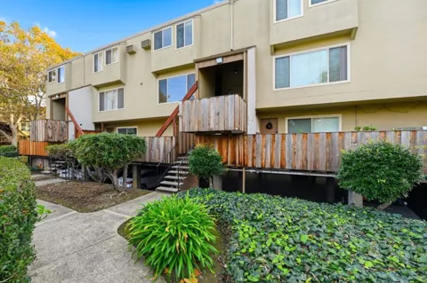 460 Auburn Way #5
