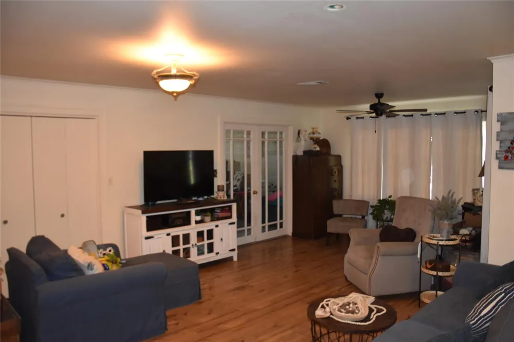 705 E Lamar Avenue Crockett, TX 75835