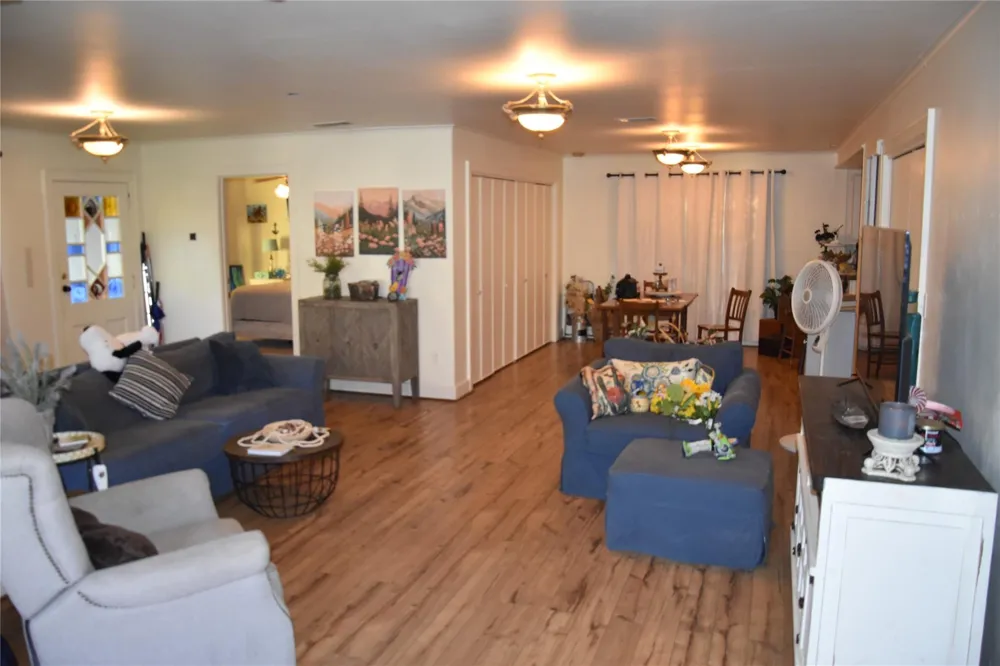 705 E Lamar Avenue Crockett, TX 75835