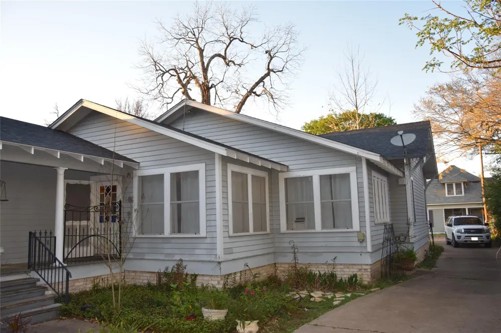 705 E Lamar Avenue Crockett, TX 75835