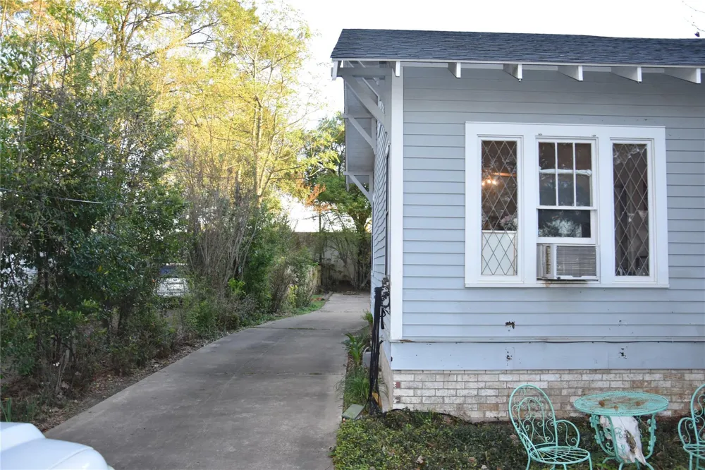 705 E Lamar Avenue Crockett, TX 75835