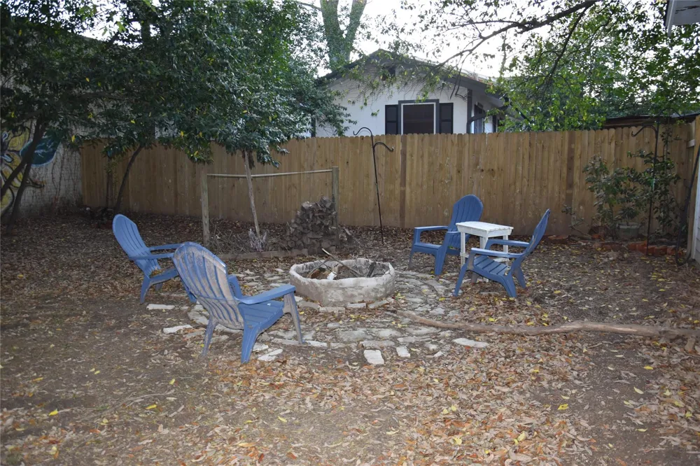 705 E Lamar Avenue Crockett, TX 75835
