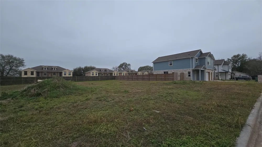 Clay Street Brenham, TX 77833
