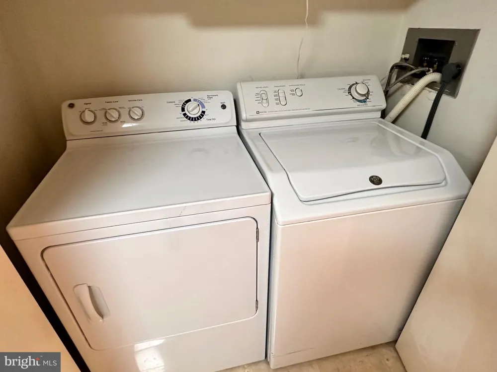 1300 CRYSTAL DRIVE #901S Arlington, VA 22202